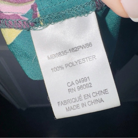 Eliane Rose Green/Pink Floral Blouse Keyhole Back Bell Sleeve Sz Large - Picture 4 of 7